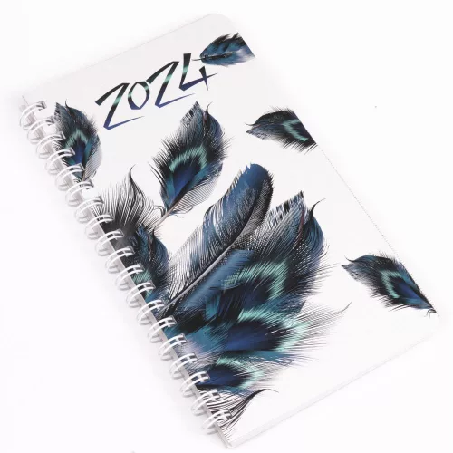 Zsebnaptár spirálozott SP2 heti álló fehér lapokkal tollak Realsystem 2023.