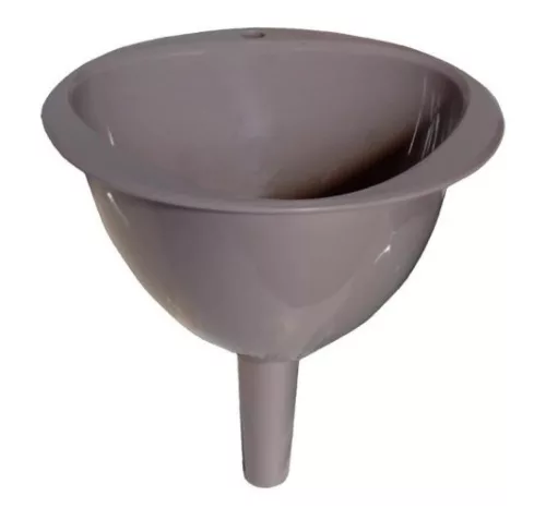 Tölcsér műanyag 10 cm